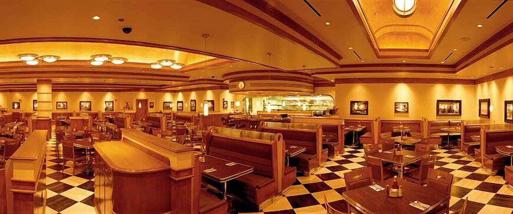 Ameristar Casino Hotel Kansas City Exterior photo